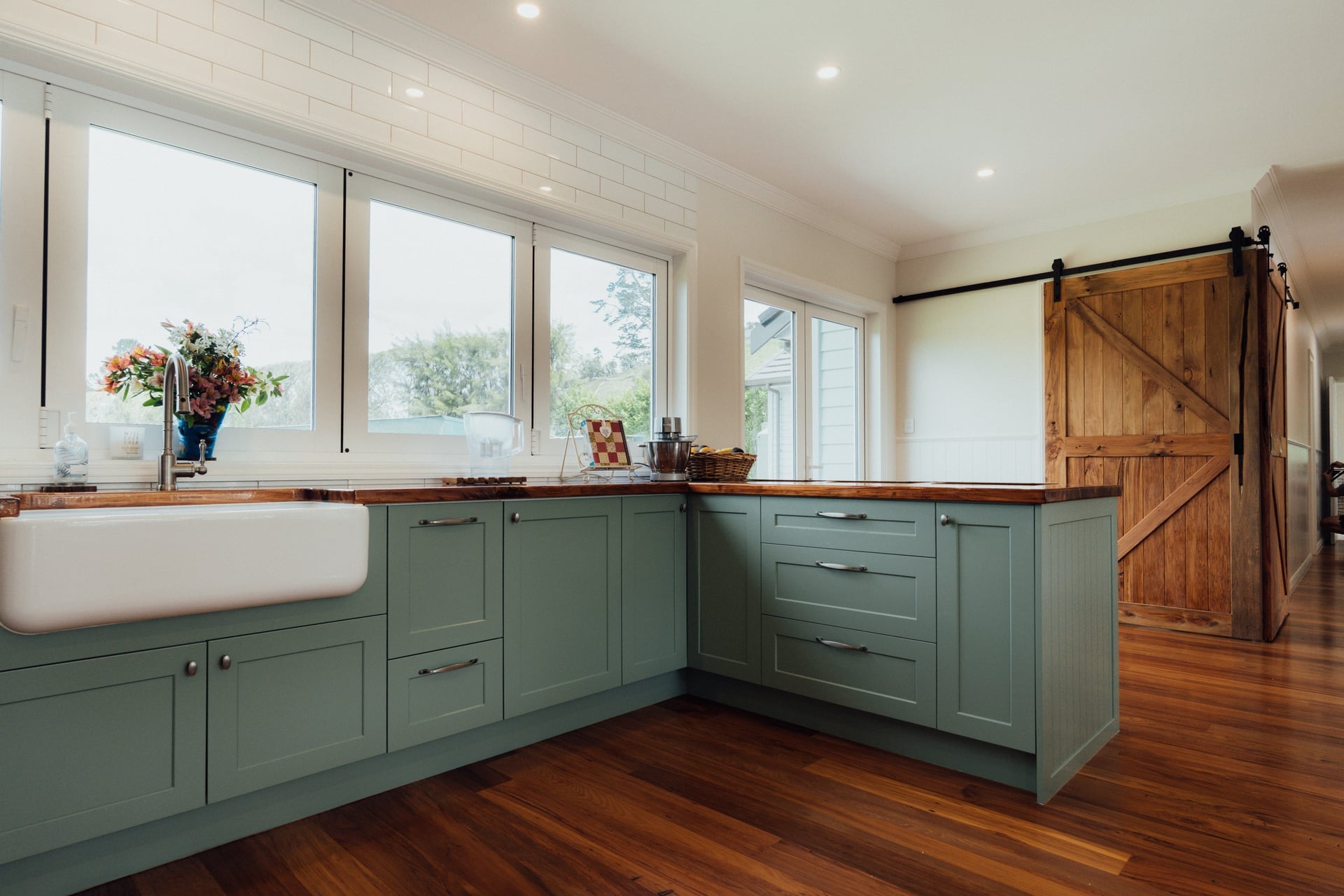 Custom home interior selections by Diack Homes
