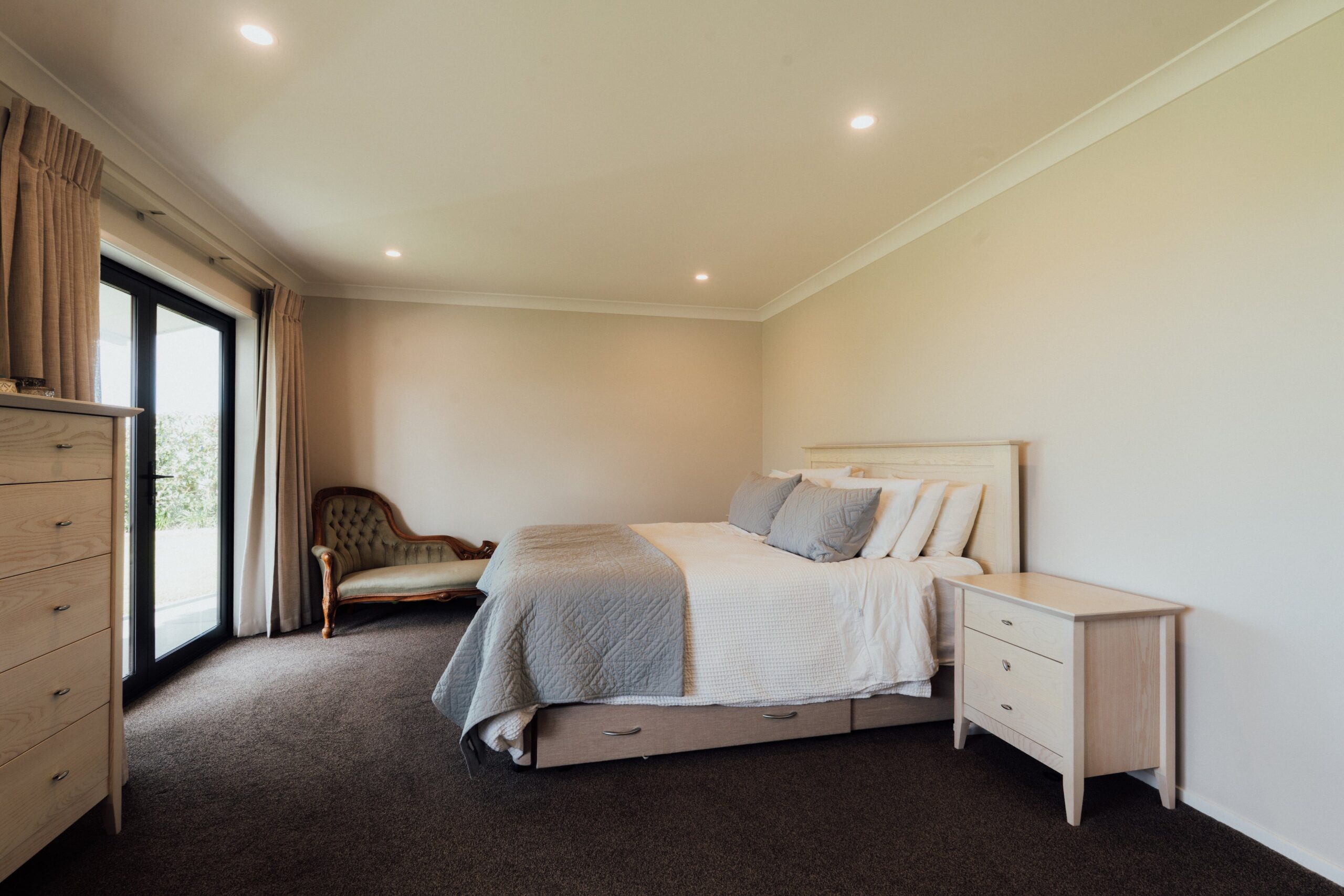 Milford Park Drive living area